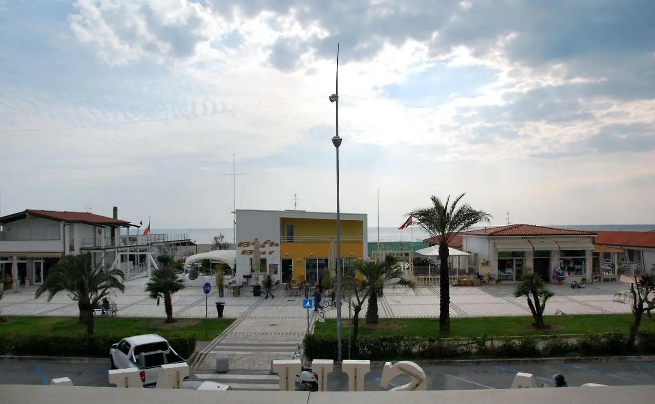 Hotel Alba Sul Mare Lido di Camaiore Italia
